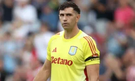 Man Utd Transfer Rumors: Emiliano Martínez's Future Uncertain