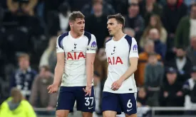 Manchester United Eyes Tottenham's Van de Ven in Transfer Move