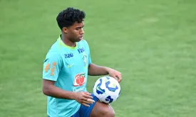 Real Madrid Striker Endrick Prefers to Stay Despite Loan Rumours