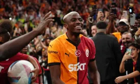 Soccer Talents Osimhen and Vlahovic Struggle in Contract Limbo