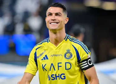 Al Nassr Aims to Extend Cristiano Ronaldo's Contract Amidst Competition