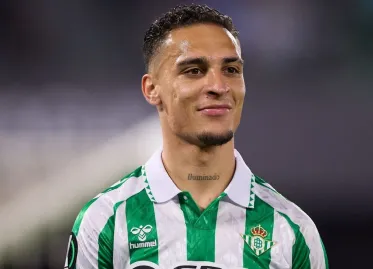 Antony Bids Farewell to Real Betis as He Returns to Manchester United