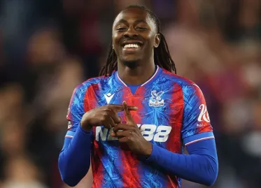 Arsenal Competes with Spurs for Eze in Transfer Battle