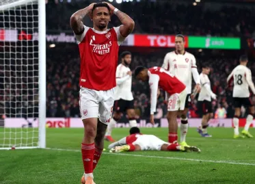 Arsenal Maintains Lead in Premier League After Stalemate with Liverpool