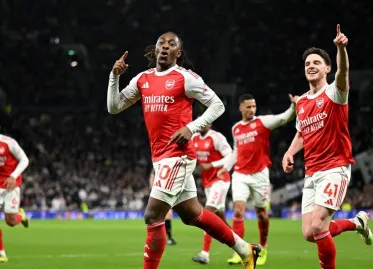 Arsenal Secures Resounding 4-1 Derby Win over Spurs Amid Title Pressure
