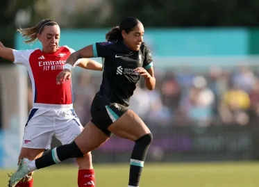 Arsenal Set to Break World Record Transfer Fee for Liverpool's Olivia Smith