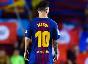 Barcelona's Iconic No. 10s: Lamine Yamal Inherits Storied Shirt