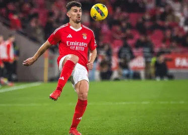 Chelsea, Liverpool, PSG Compete for Benfica Star Araújo