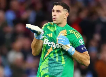 Emiliano Martinez Desperate for Manchester United Move