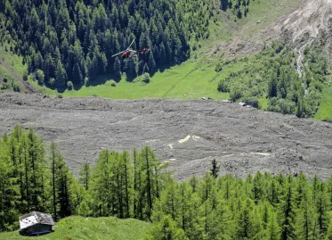 Fear of Flooding After Swiss Glacier Collapse in Blatten: One Person (64) Still Missing