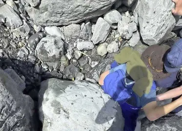 Hiker Rescued After Being Trapped Under 320kg Boulder in Alaska