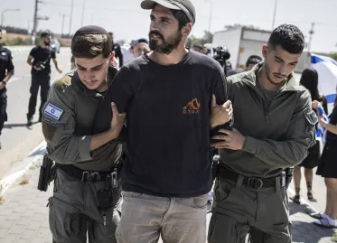 Israeli Protesters Attempt to Block Humanitarian Aid Delivery to Gaza, Two Arrested