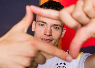 Liverpool Break Transfer Record for Leverkusen's Florian Wirtz