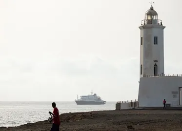 Luxury Cruise Ship MV Hondius Allowed to Dock After Hantavirus Outbreak