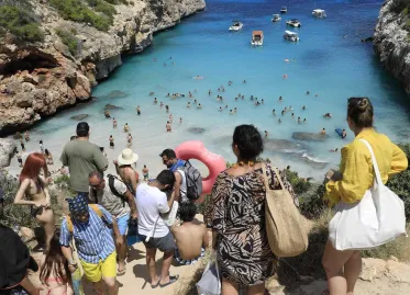 Mallorca Halts Collaboration with Influencers Due to Overcrowding by Selfie Seekers