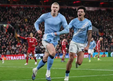 Man City's Comeback Thriller vs. Liverpool Keeps Premier League Title Race Alive