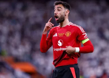 Manchester United at Crossroads: Decision on Bruno Fernandes Transfer Looms