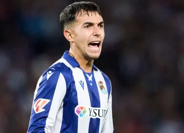 Martin Zubimendi Discusses Future Amid Arsenal Links and Idolizing Xabi Alonso