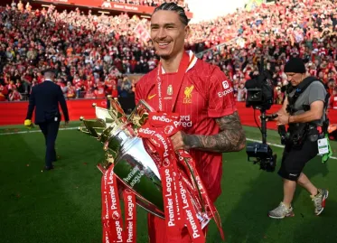 Napoli Targets Liverpool's Núñez in Transfer Rumors