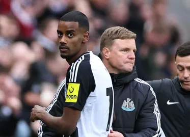 Newcastle Faces Decision on Alexander Isak's Future, Eddie Howe Reveals