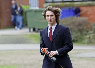 Police Raid at YouTuber Acid's Home for Revealing Name of Convicted Medical Student