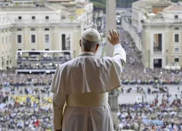 Pope Leo XIV's Festive Inauguration Surrounded by Rituals and Traditions