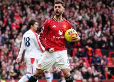 Premier League's Tight Race for Champions League Spots: Predictions and Analysis