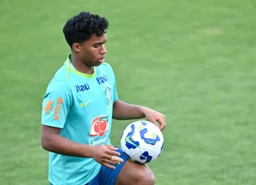 Real Madrid Striker Endrick Prefers to Stay Despite Loan Rumours
