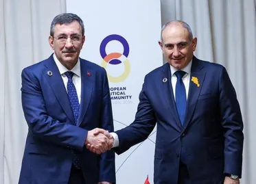 Turkish Vice President Yılmaz Meets with Armenian PM Pashinyan