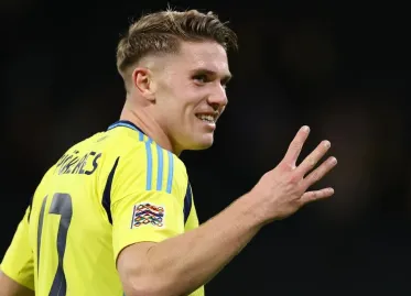 Viktor Gyökeres Set to Wear No. 14 for Arsenal After Henry