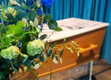Woman Declared Dead Awakens in Coffin in Czech Republic, Investigation Launched