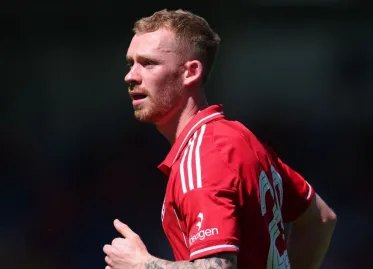Wrexham Signs Midfielder Lewis O'Brien from Nottingham Forest