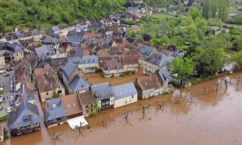Floods in Dordogne After Extreme Rainfall: Ten Campsites Evacuated
