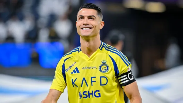 Al Nassr Aims to Extend Cristiano Ronaldo's Contract Amidst Competition