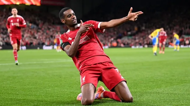 Alexander Isak Scores First Goal for Liverpool in Carabao Cup Victory