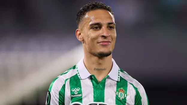 Antony Bids Farewell to Real Betis as He Returns to Manchester United