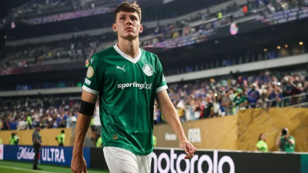 Arsenal and Barcelona Pursue Palmeiras Starlet Luiz Benedetti