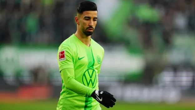 Arsenal and Liverpool Eye Algerian Forward Amoura