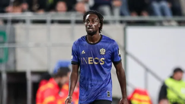 Aston Villa Agrees €35M Deal for Nice's Evann Guessand