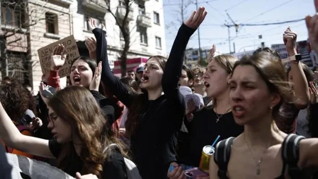 Athens Unrest: 61 Arrested After Failed Vote