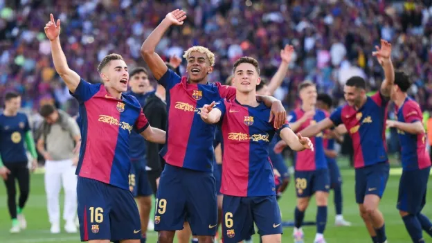 Barcelona Wins Fourth Clasico of the Year, Chelsea Stumbles in Top-Four Chase