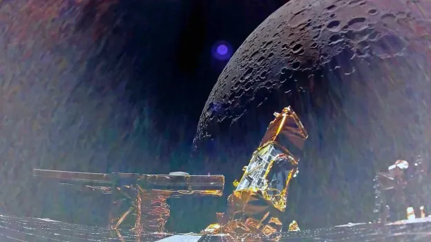 Blue Ghost Spacecraft Captures Unique Close-ups of Moon's Surface