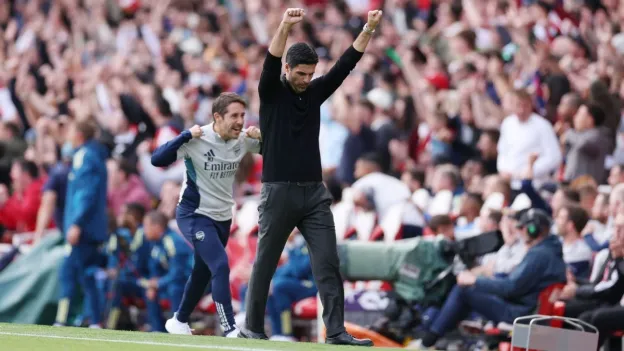 Champions League Favorites and Underdogs: Arsenal's Quest, Napoli's Hopes, and Outsiders to Watch