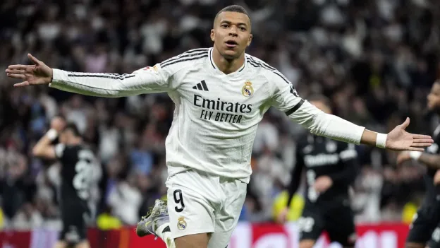 Champions League Quarterfinals: Match Schedule, Lineups, Stats