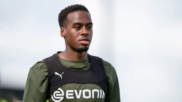Chelsea Signs Jamie Gittens from Borussia Dortmund on Long-Term Contract