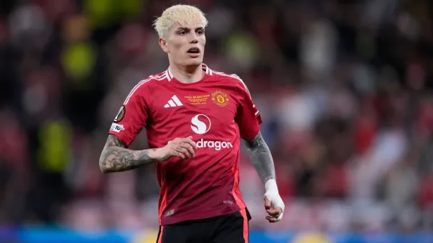 Chelsea Target Garnacho and Simons in Transfer Window Rumors