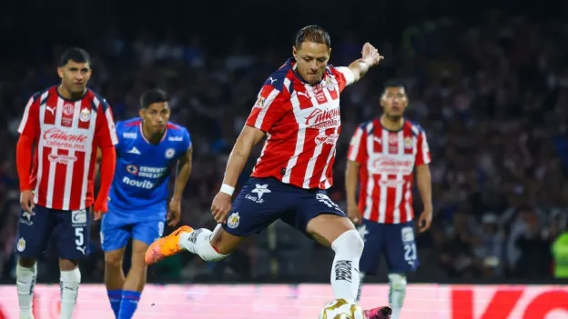 Chivas Announces 'Chicharito' Hernández Exit Ahead of Liga MX Clausura 2026