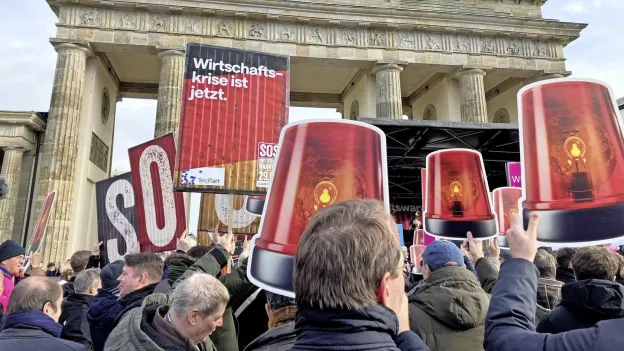 Employers Demonstrate in Berlin: Affordable Energy Crucial for Germany's Industrial Future