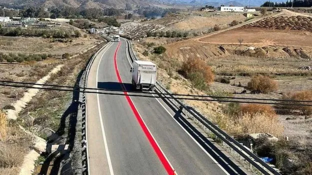 France Experimenting with Red Lines on Highways for Traffic Safety
