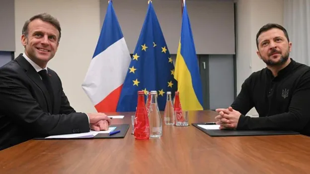 French President Macron Holds Talks with Ukrainian President Zelensky